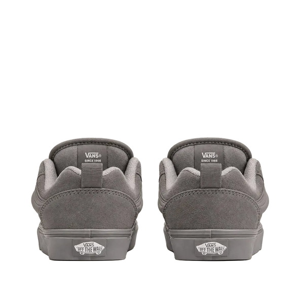 Tennis Knu Skool para hombre color gris